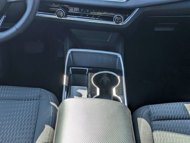Used 2025 Chevrolet Equinox LT FWD image 17