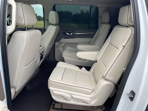 Used 2021 GMC Yukon XL Denali w/ Denali Premium Package RWD image 37