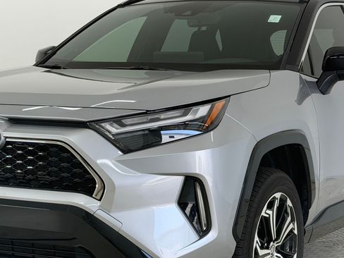Used 2025 Toyota RAV4 XSE AWD/4WD image 12