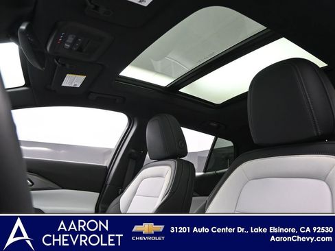 New 2026 Chevrolet Equinox EV LT w/ LPO, Blackout Package AWD/4WD image 44