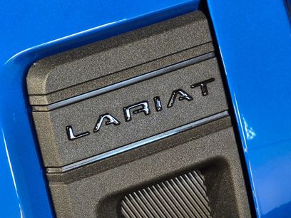 New 2025 Ford Maverick Lariat w/ Black Appearance Package