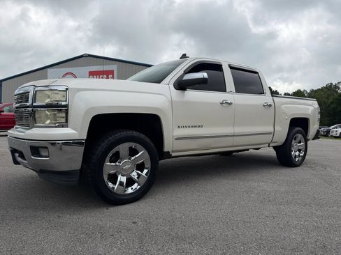 Used 2015 Chevrolet Silverado 1500 LTZ Z71 w/ LTZ Plus Package AWD/4WD image 20