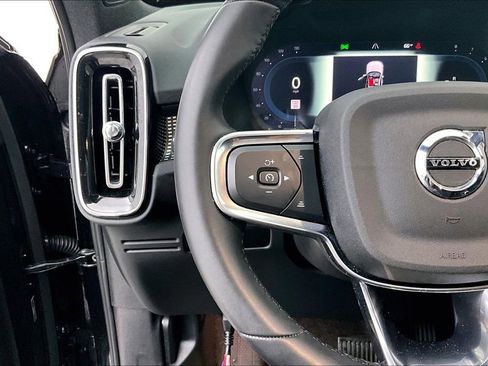 Certified 2025 Volvo XC40 B5 Plus image 26