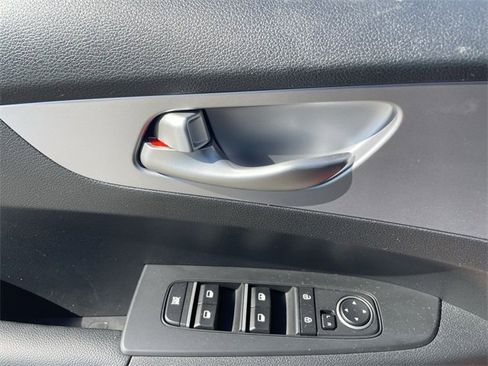 Used 2023 Kia Forte LXS image 20