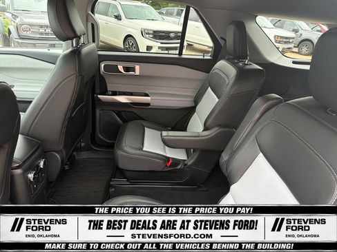 Used 2023 Ford Explorer XLT w/ Equipment Group 202A AWD/4WD image 34
