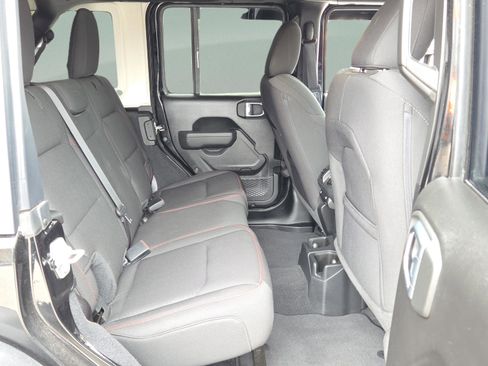 Used 2023 Jeep Wrangler Unlimited Rubicon w/ Cold Weather Group image 29