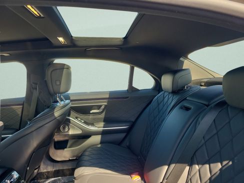Certified 2025 Mercedes-Benz S 580 4MATIC Sedan image 7