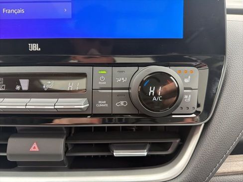 Used 2024 Toyota Grand Highlander Limited image 29