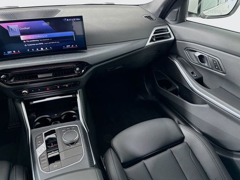 Used 2025 BMW 330i Sedan w/ Convenience Package image 24