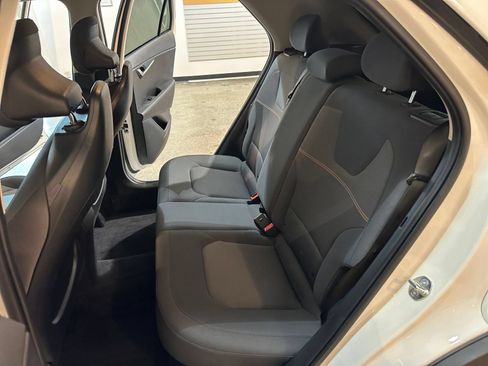 Used 2026 Kia Niro LX FWD image 39