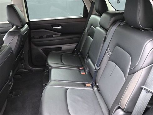 Used 2023 Nissan Pathfinder SL w/ Lighting Package (N92) image 18