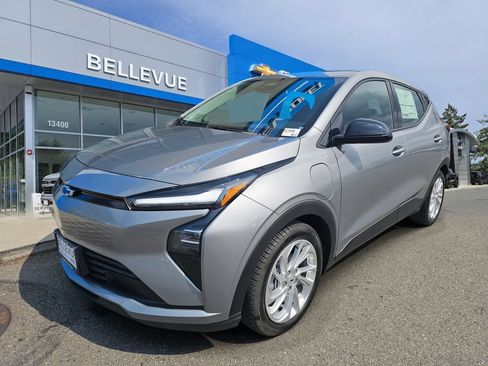 New 2027 Chevrolet Bolt LT w/ Comfort Package FWD image 3