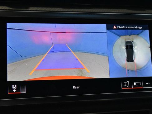 Certified 2025 Audi Q3 2.0T Premium Plus w/ Premium Plus Package image 12