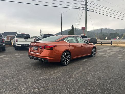 Used 2022 Nissan Altima 2.5 SR image 3