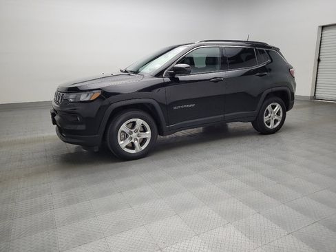 Used 2024 Jeep Compass Latitude w/ Altitude Special Edition image 2