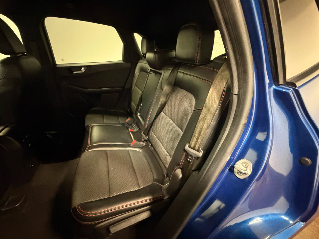 Used 2023 Ford Escape ST-Line AWD/4WD image 8
