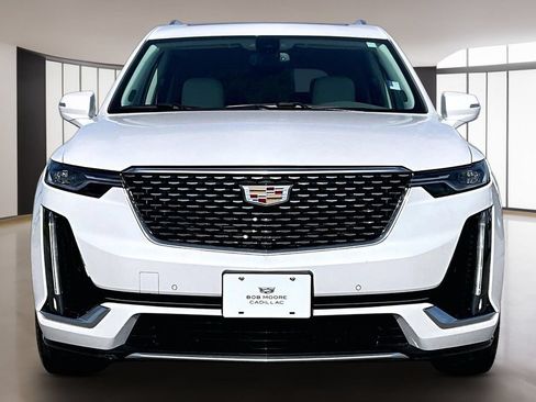 Certified 2023 Cadillac XT6 Premium Luxury AWD/4WD image 3