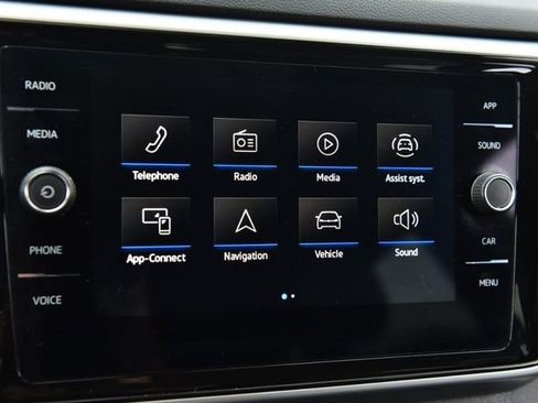 Used 2023 Volkswagen Atlas Cross Sport SE w/ Panoramic Sunroof Package image 14