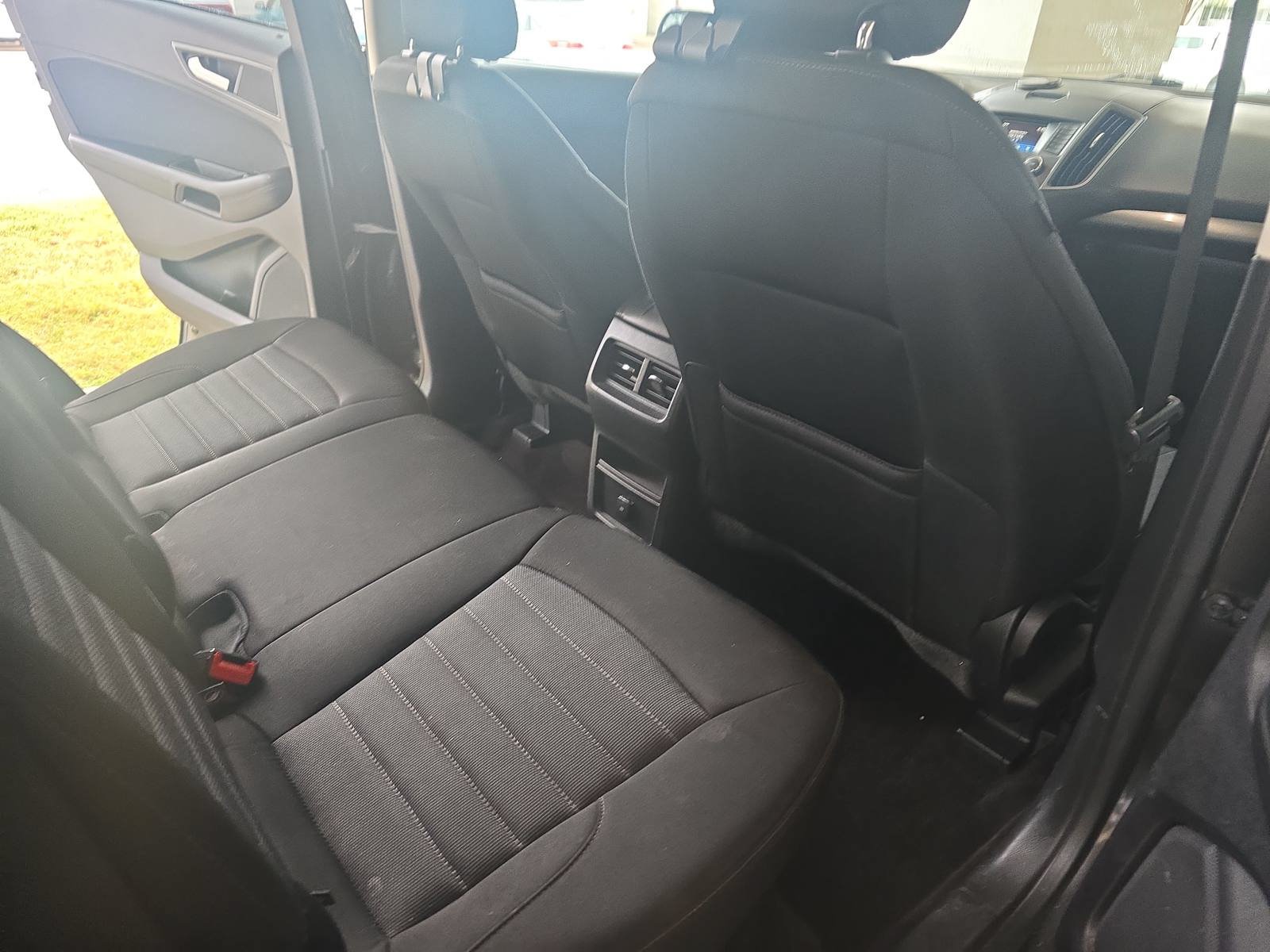 Used 2016 Ford Edge SE FWD image 11
