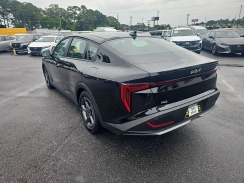Used 2025 Kia K4 image 3