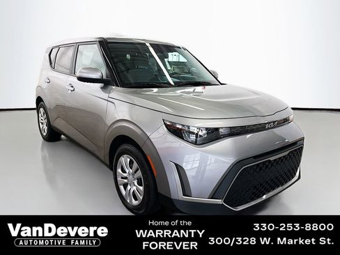 Used 2024 Kia Soul LX image 1