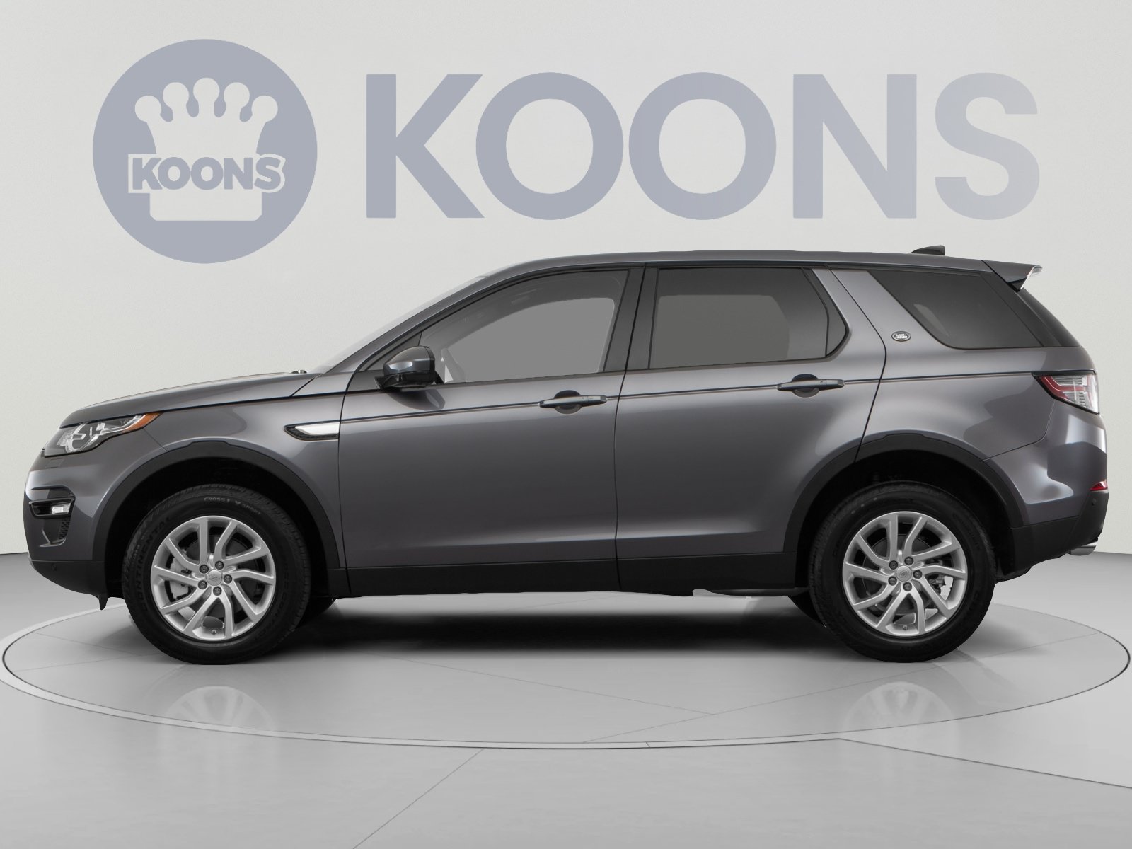 Used 2019 Land Rover Discovery SE AWD/4WD image 2
