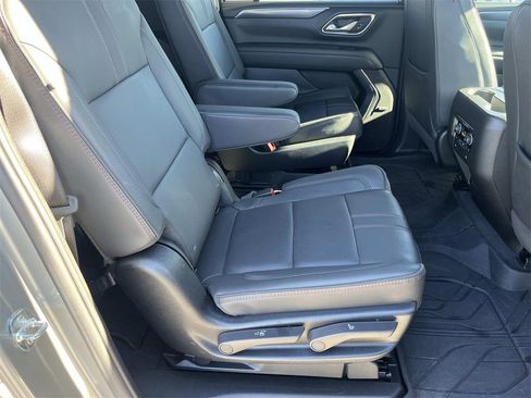 Used 2024 Chevrolet Suburban RST w/ Luxury Package image 31