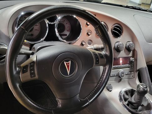 Used 2007 Pontiac Solstice Convertible w/ Premium Package RWD image 13