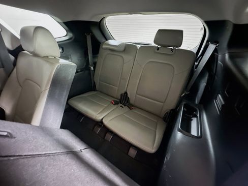 Used 2017 Hyundai Santa Fe SE w/ SE Premium Package 02 FWD image 33