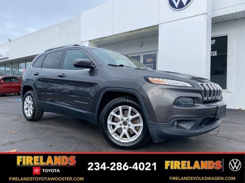 Used 2016 Jeep Cherokee Latitude w/ Cold Weather Group image 1