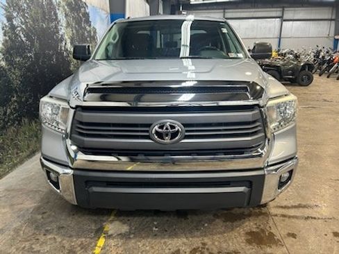 Used 2014 Toyota Tundra SR5 image 3