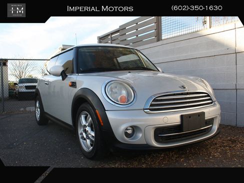 Used 2011 MINI Cooper Hardtop image 1