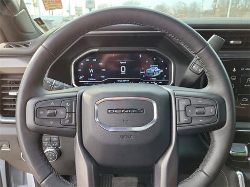 Used 2024 GMC Sierra 2500 Denali Ultimate image 25