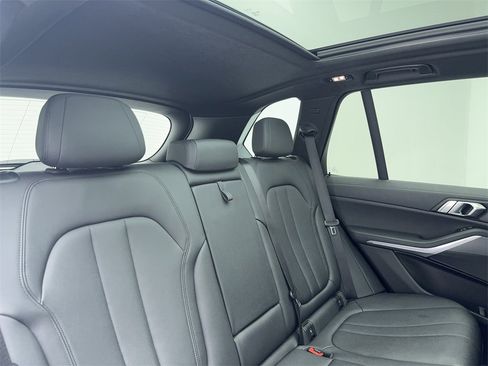 Used 2022 BMW X5 xDrive40i w/ Parking Assistance Package image 48
