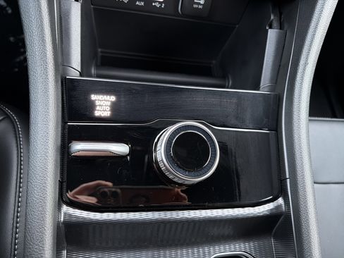 New 2025 Jeep Grand Cherokee Limited w/ Trailer Tow Package image 18