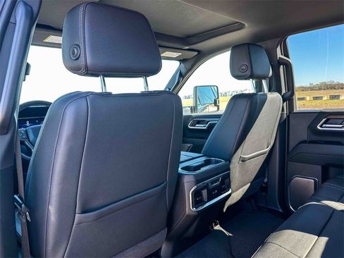 Certified 2025 Chevrolet Silverado 2500 High Country w/ Technology Package image 17