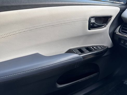 Used 2014 Toyota Avalon XLE image 31