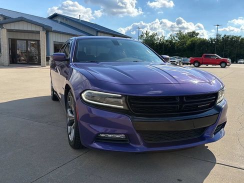 Used 2016 Dodge Charger R/T w/ Plus Group RWD image 29