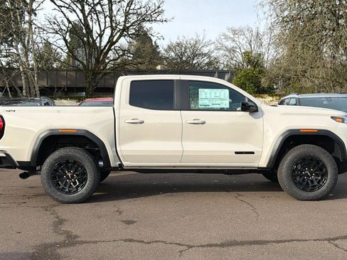 New 2026 GMC Canyon Elevation w/ Convenience Package image 4