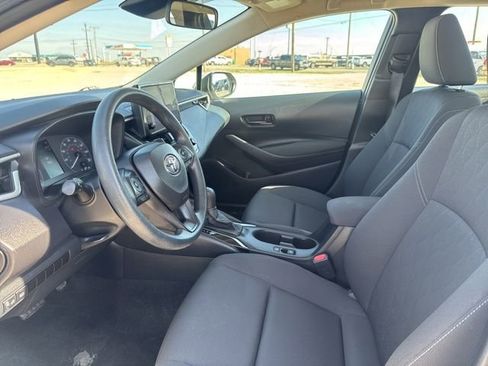 Used 2024 Toyota Corolla LE image 2