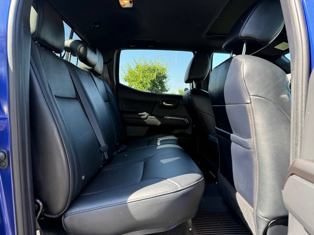Used 2023 Toyota Tacoma Limited AWD/4WD image 18