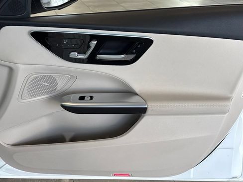 Used 2025 Mercedes-Benz C 300 Sedan image 44
