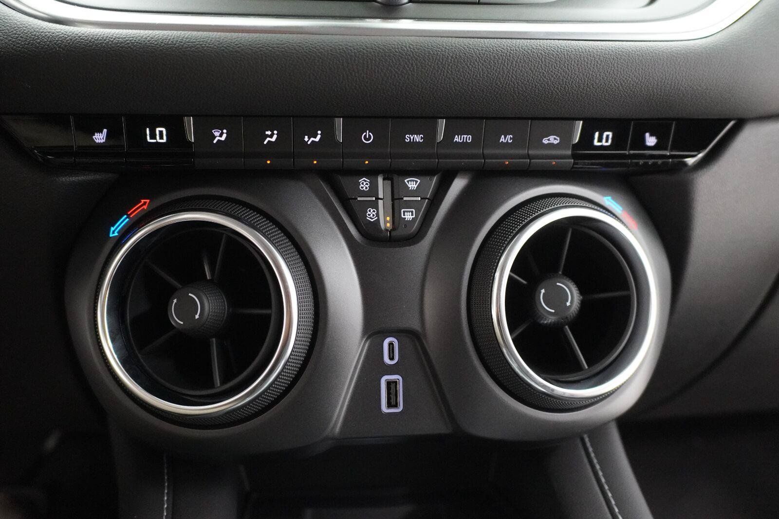 New 2026 Chevrolet Blazer LT w/ Convenience Package FWD image 16
