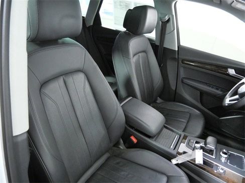 Used 2020 Audi Q5 2.0T Premium Plus w/ Premium Plus Package image 11