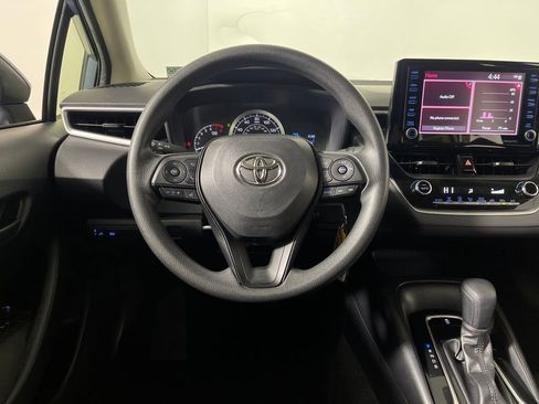 Used 2022 Toyota Corolla LE image 16