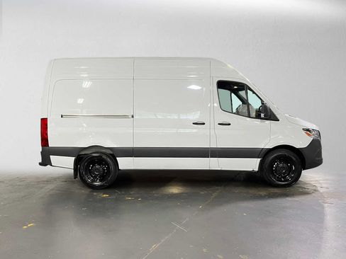 Used 2026 Mercedes-Benz Sprinter 2500 image 2