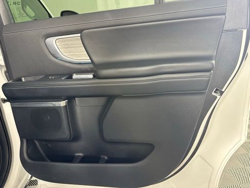 Used 2025 Ford Expedition Max Platinum AWD/4WD image 37