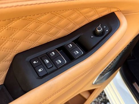 Used 2025 Jeep Grand Cherokee L Summit image 18