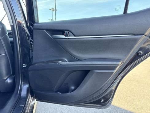 Used 2022 Toyota Camry XSE image 40