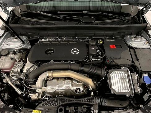 New 2026 Mercedes-Benz GLB 250 4MATIC image 16